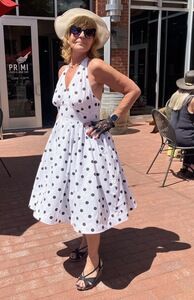 Meet your Posher, Dominique